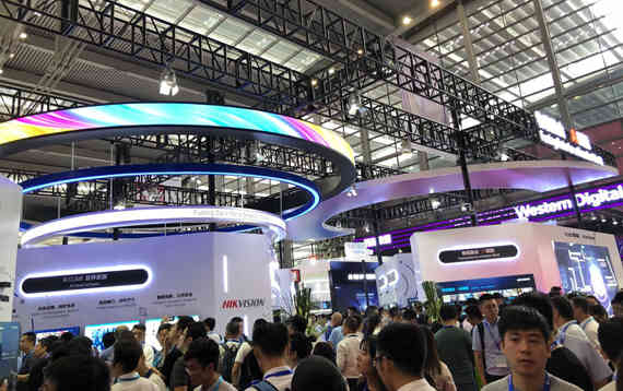 深圳展臺搭建設(shè)計公司?？低暽钲诎膊钲谡古_設(shè)計搭建